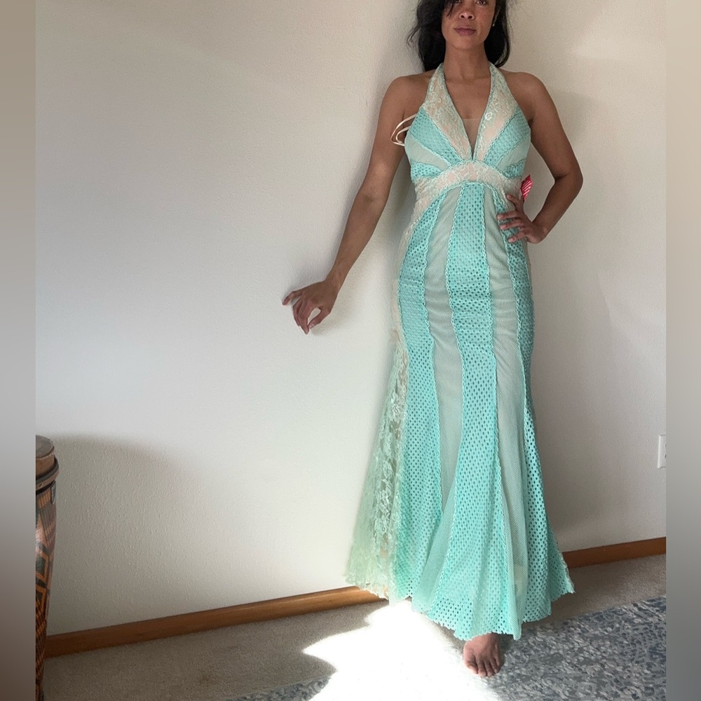 Elegant Mint Halter Dress - Picture 3 of 7